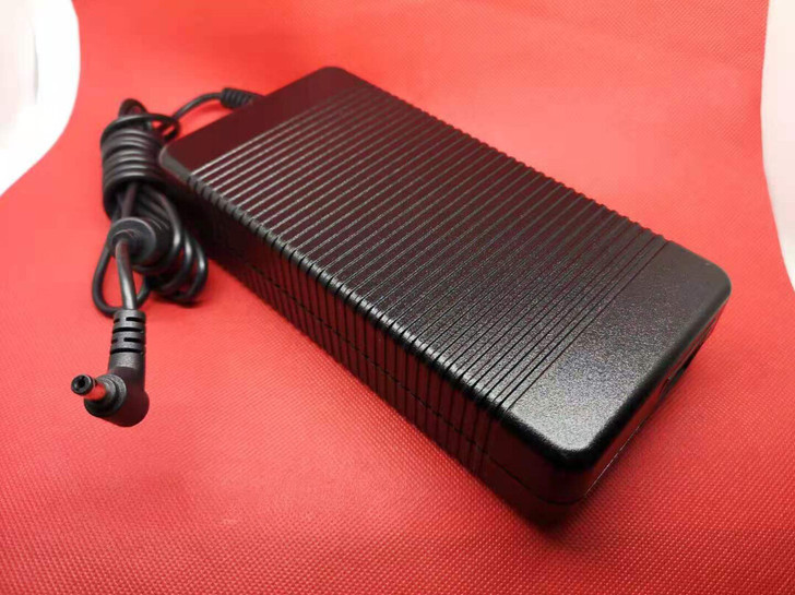 原装全新电源适配器54Ｖ5.18Ａ 接口2...