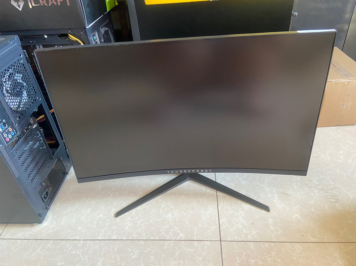 雷神27寸曲面显示器C27H144，144...