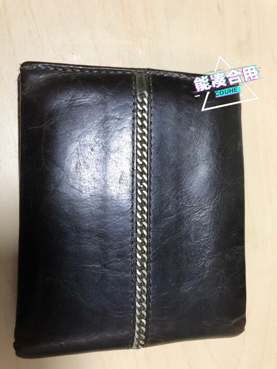 GUESS牛皮钱包，（合起来时候尺寸为11...