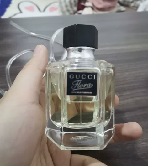 Gucci花之舞香水晚香玉 机场免税店购入...