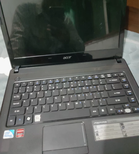 宏基4738笔记本 当年的高配 进水拆修过...