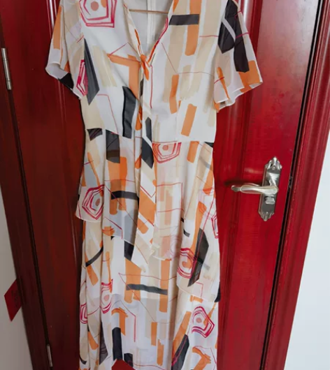 专柜正品歌力思20年春夏连衣裙 专柜差不多...