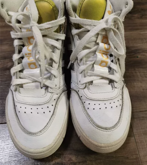 阿迪运动鞋,36号,七成新,孩子穿小了,实...