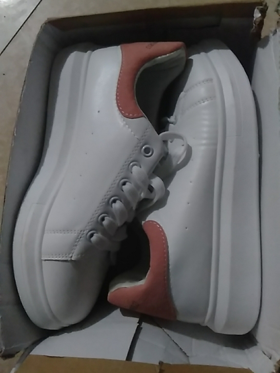 春秋女鞋，白色女板鞋休闲鞋，粉丝板鞋39码...