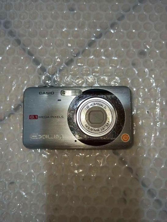 卡西欧Z20相机，低价出售，配件内存卡，电...