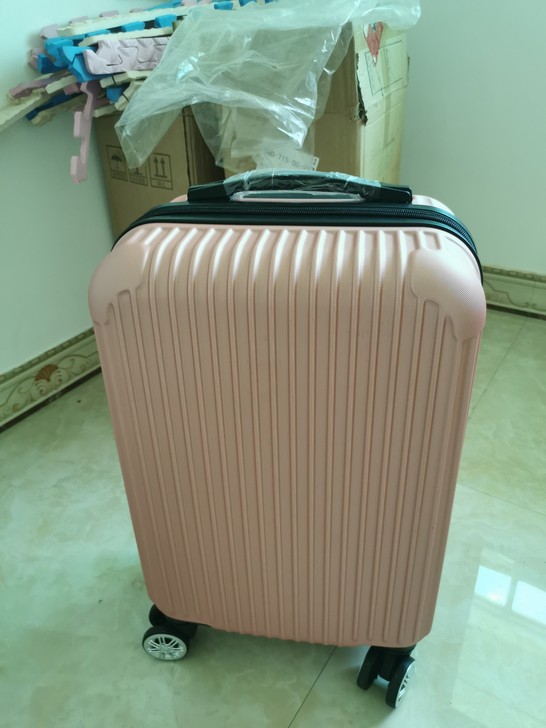 全新闲置静音拉杆箱 适用性别：男女通用 材...