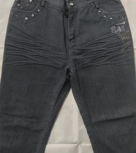 牛仔裤女款腰围74厘米，长101厘米二手慎...