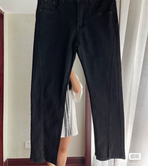 穿搭博主闲置女装破洞牛仔裤阔腿裤喇叭裤小脚...