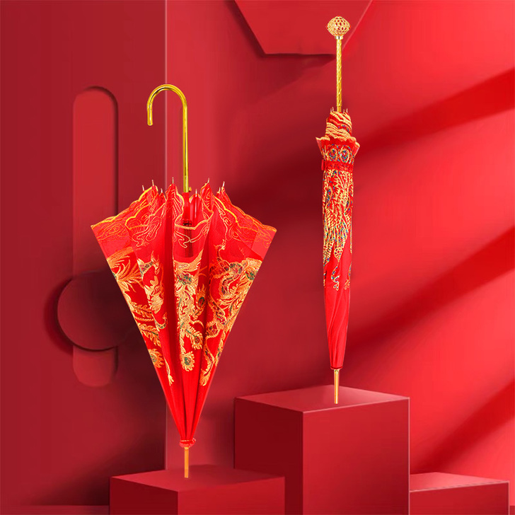 结婚用的伞，婚礼当天只用了一会。