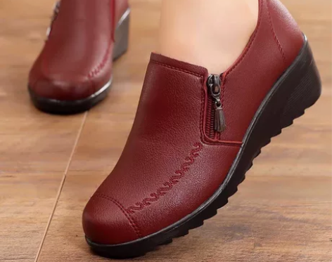 春季妈妈鞋单鞋女平底中老年女鞋防滑皮鞋女士...