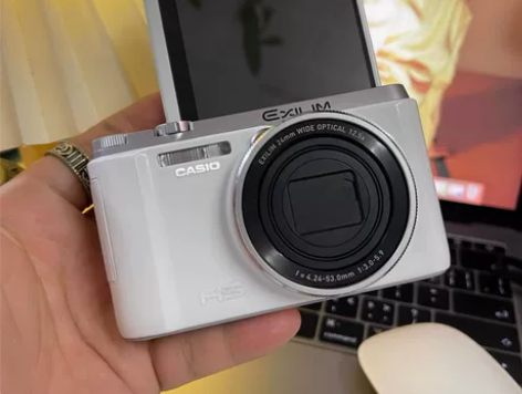 卡西欧ZR1000奶白色 CCD卡片机 翻...