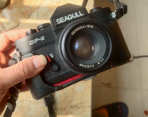 海鸥相机，功能正常，带皮套，很新，。 感兴...