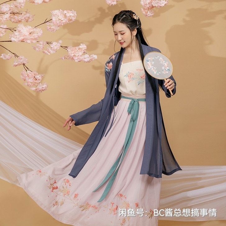 花朝记含霁,只有裙子m码,购买送一件浅黄色...