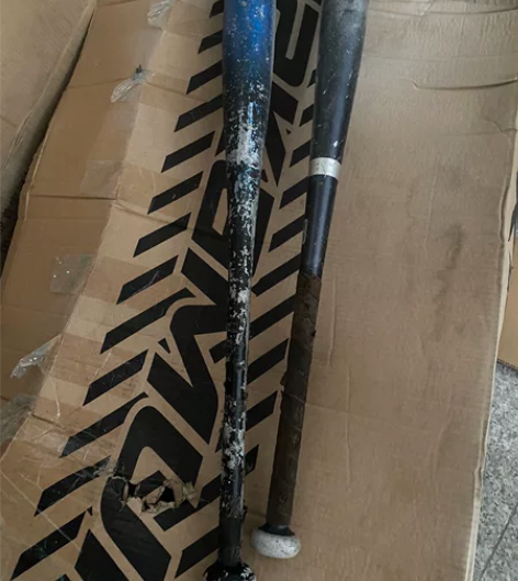 日本棒球杆，一软一硬，成色如图。处理价。 ...