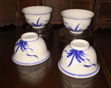 80年代青花玲珑兰花小茶盏4只，高约3.5...