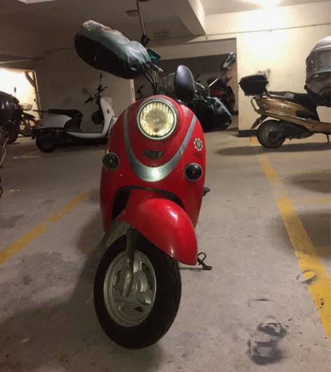 小型电动车，女生自用三年，有购车合同、发票...