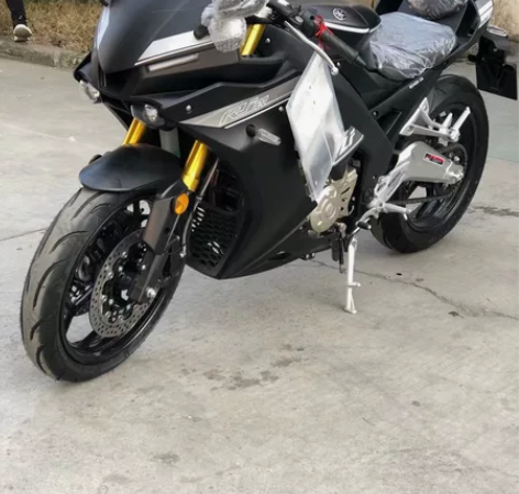宝雕R1M,车况准新,膜都没撕,颜色可选,...