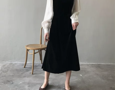 木耳边拼色泡泡袖丝绒连衣裙女法式复古赫本风...