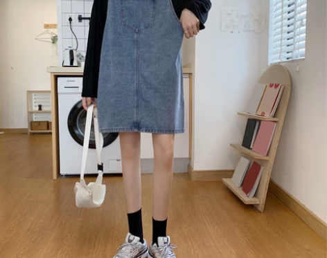 大码女装设计感小众连衣裙女胖妹妹港风宽松显...