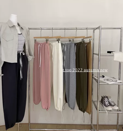 粉色休闲裤M码，买大了 裤脚能收缩，可以收...