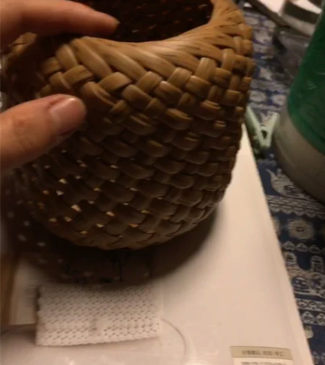 今天又编了一个小菠萝篓 费了一天的时间 P...