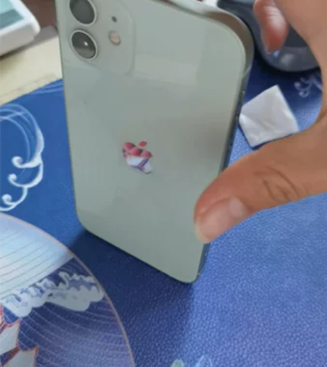 苹果12 128g  绿色 白色各一个～ ...