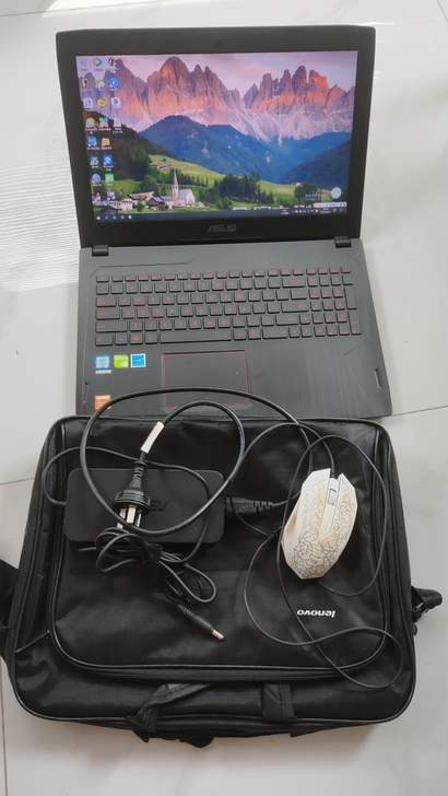 华硕fx60v，飞行堡垒系列，9成新无拆无...