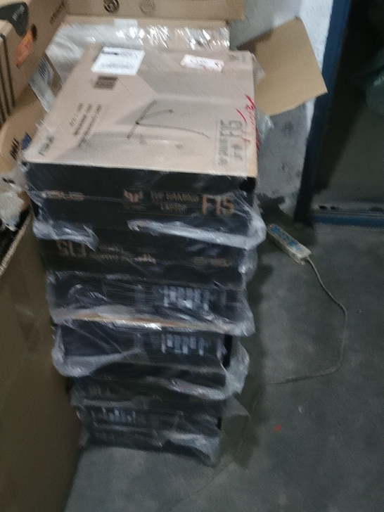 华硕飞行堡垒9全新笔记本批发