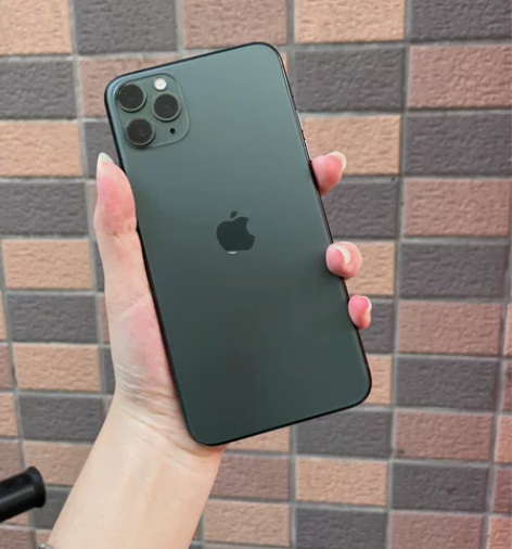 苹果11ProMax256G银白色女生自用...