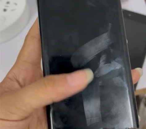 三星note10 手机屏幕不显示了。机器好...