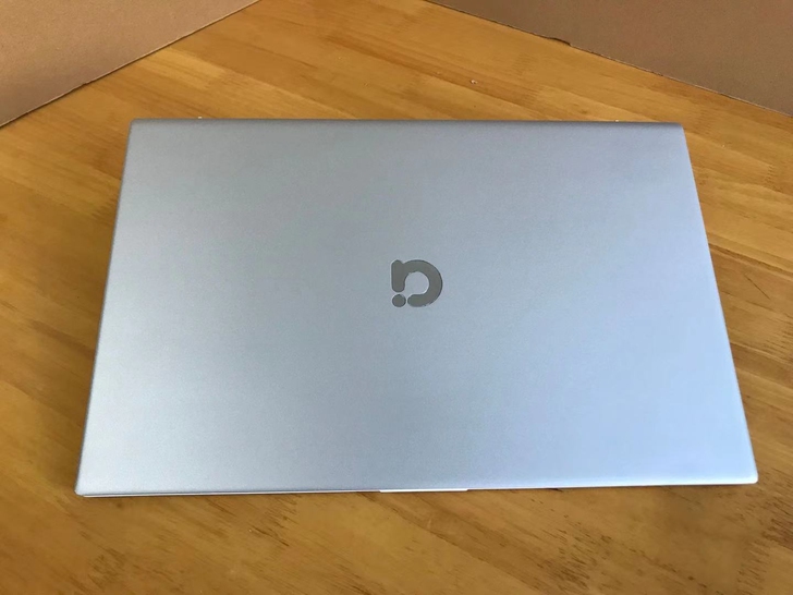 编号A428：八代i7，银色华硕A豆，高端...