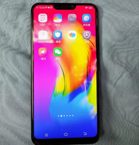 vivo y83，4+64g，开机正常使用...