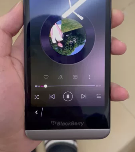 急钱用,出一台收藏级的黑莓手机!黑莓Z30...