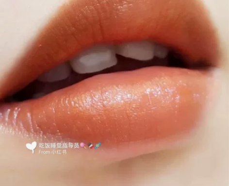 MAC口红 SAIGON SUMMER 颜...