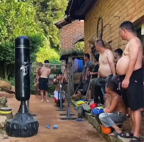 拳击沙袋散打立式家用不倒翁沙包  成人儿童...