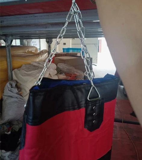 1万元全新未使用拳击沙袋扔掉了！表面采用加...