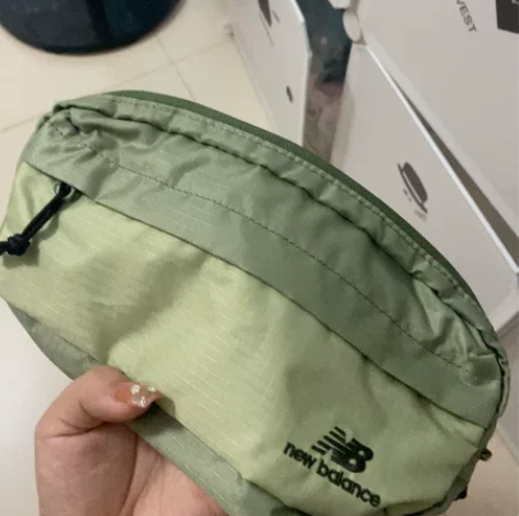 新百伦腰包，全新 感兴趣的话点“我想要”和...