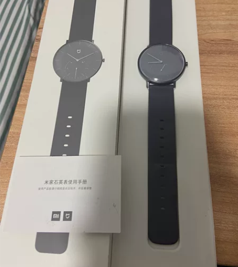 品牌型号：小米，米家石英手表。男女同款。2...