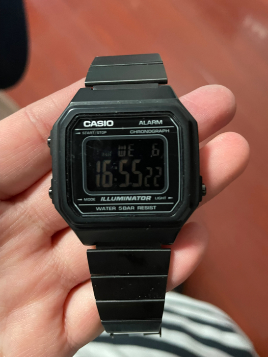 Casio复古方块电子表