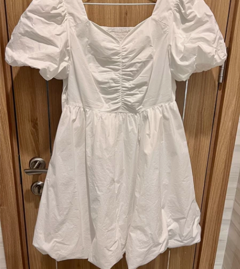 法式泡泡袖连衣裙 仅出去玩 穿过一次下过一...