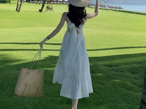 2022夏装流行很仙的法国小众桔梗裙海边度...