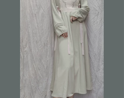 汉元素森系文艺淑女中领刺绣花边束口灯笼袖法...