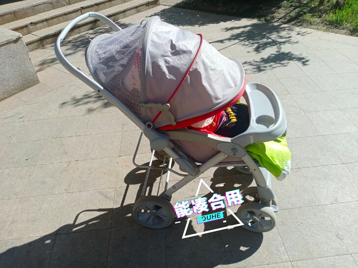 手推车，自用推车杆可以调整方向，推车里边宽...