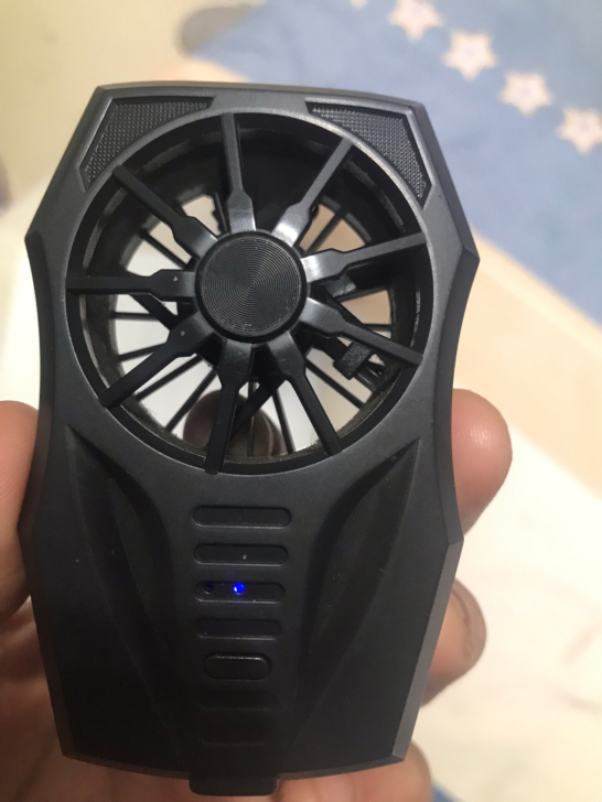 实体店不做了剩余一批手机散热器，自己用了二...