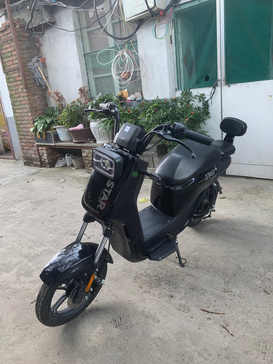 二手电动车。 雅迪。爱玛阿米尼台铃。各种品...