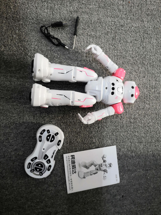 全新遥控智能感应互动机器人   功能：1....