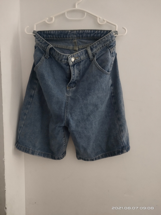 牛仔短裤，15包邮可以直接拍，出给喜欢的人