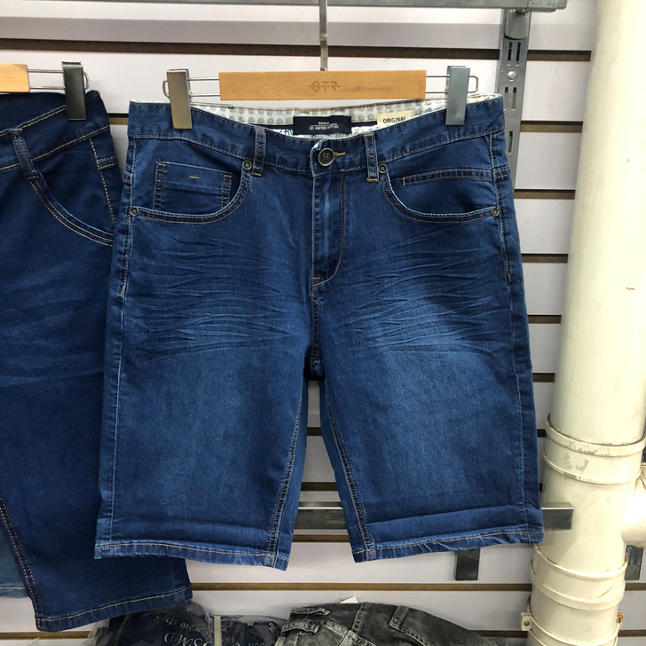 全新19元包邮牛仔短裤只有29.33.码