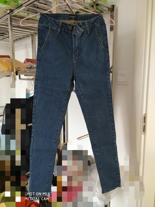 女牛仔裤铅笔裤显瘦长裤,买了没穿27码,1...