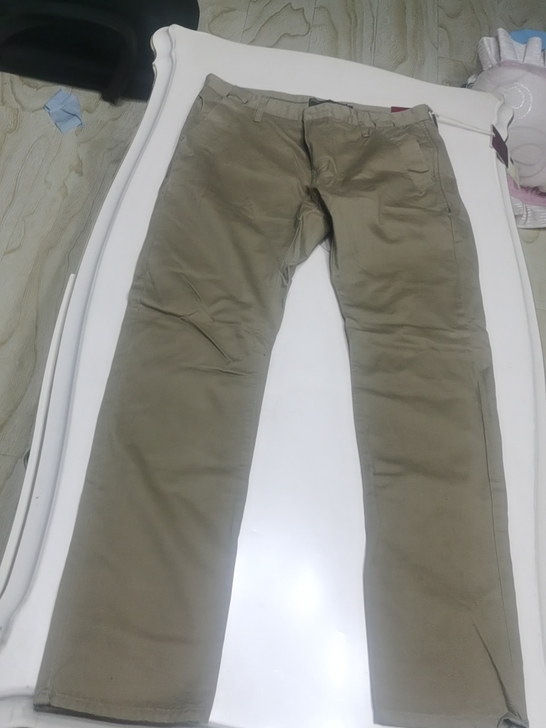 外贸卡其色休闲男裤全新带吊牌，尺码33（1...